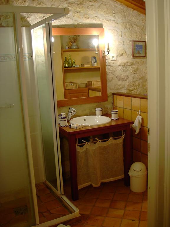 Les Jardins Saint Leonard Hotell Thairé Exteriör bild